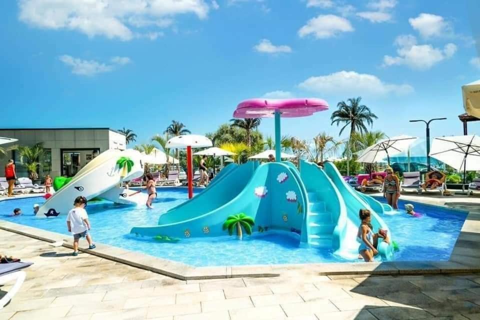 Alesea Ap-Alezzi Beach Resort Năvodari Eksteriør billede